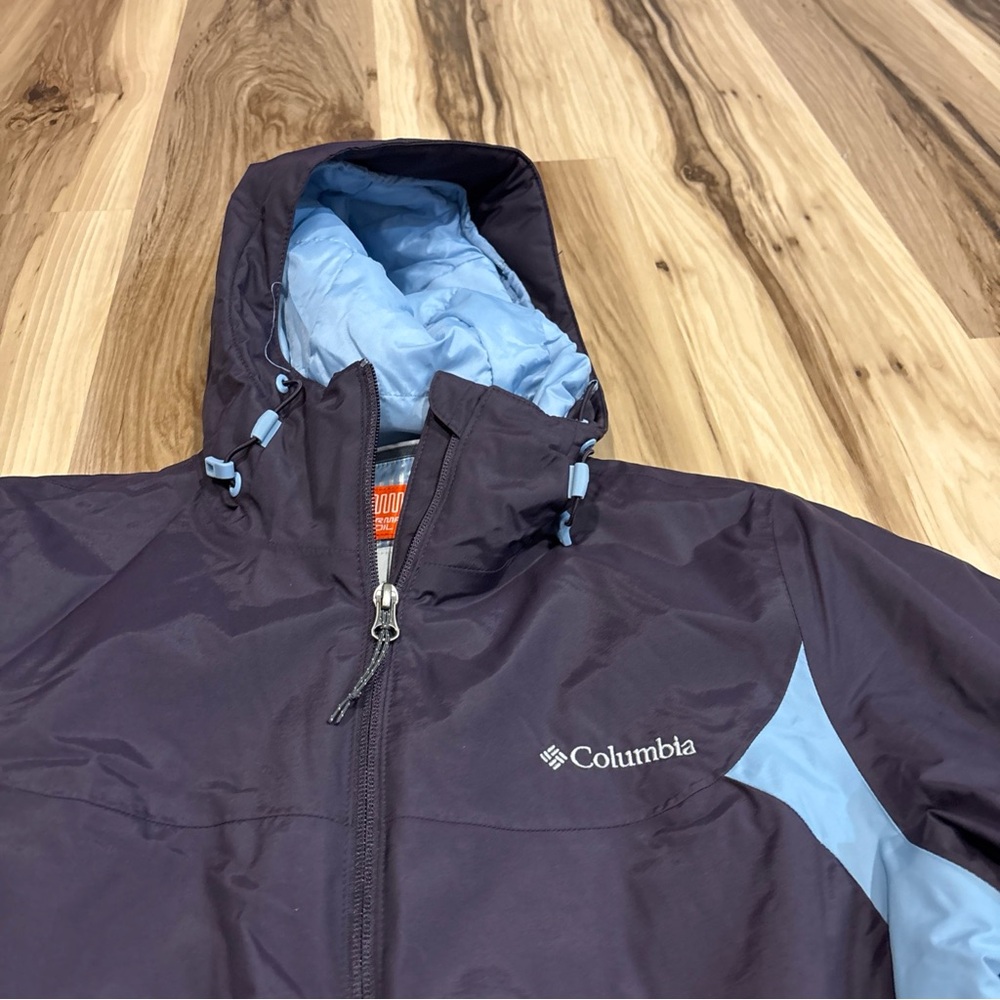 Women's Small Columbia Tipton Thermal Coil® Hooded Jacket, Dark Purple - Picture 3 of 12